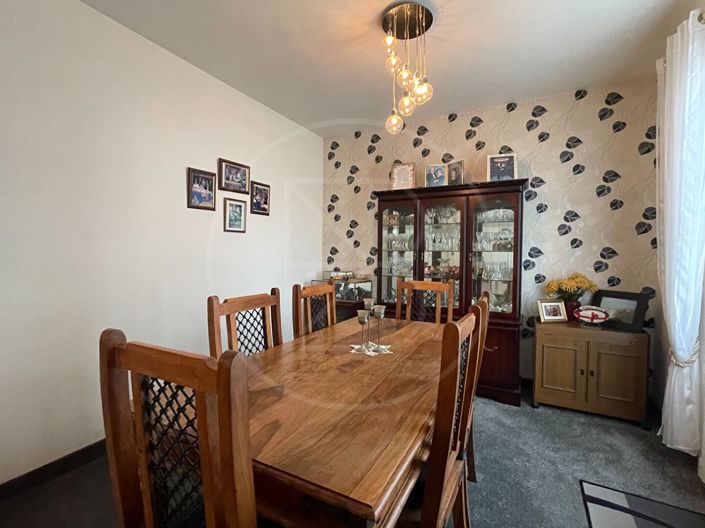 Image No.6-3 Bed House for sale