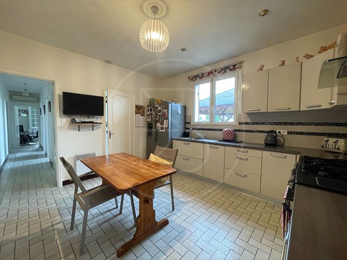 Image No.8-3 Bed House for sale