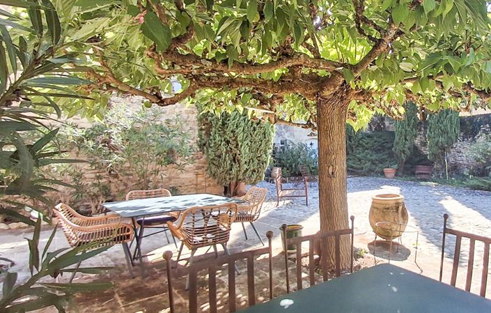 Image No.2-4 Bed House for sale