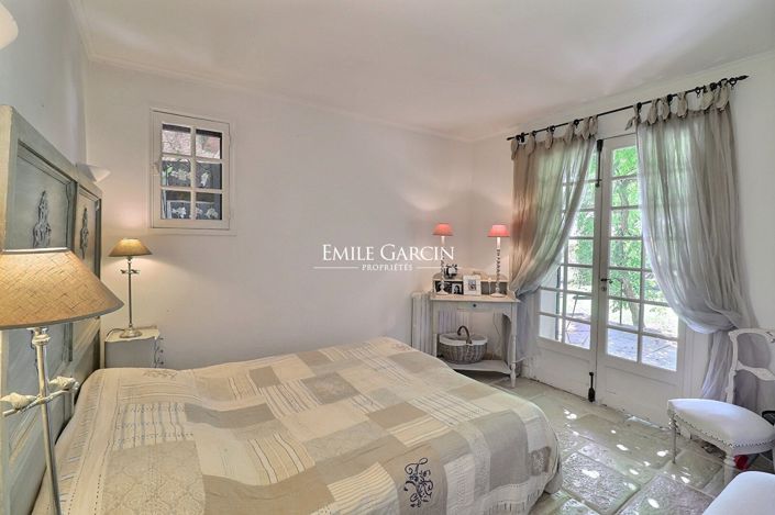 Image No.17-4 Bed House for sale