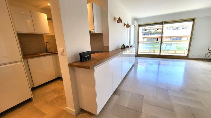 Image No.2-Appartement de 2 chambres à vendre à Antibes