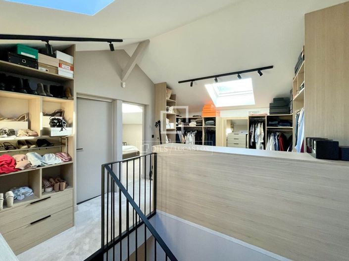 Image No.12-4 Bed House for sale