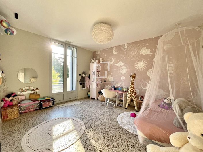 Image No.14-4 Bed House for sale