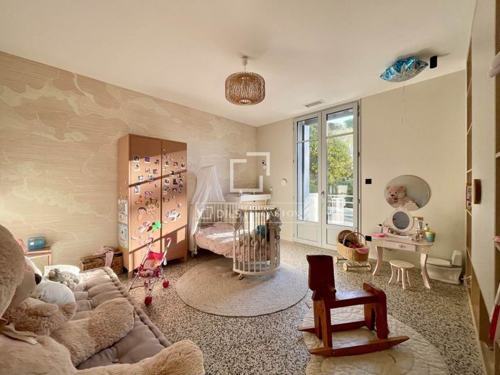 Image No.15-4 Bed House for sale