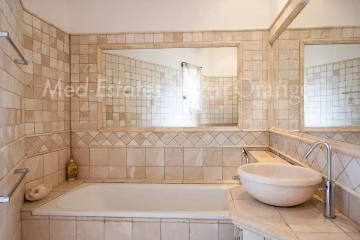 Image No.10-6 Bed House for sale