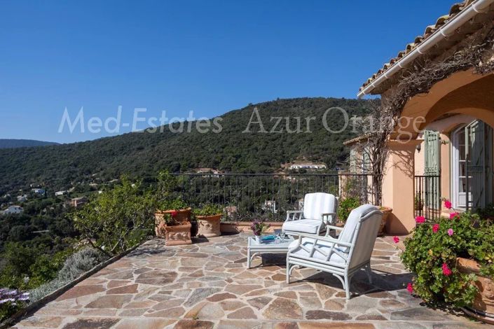 Image No.18-6 Bed House for sale