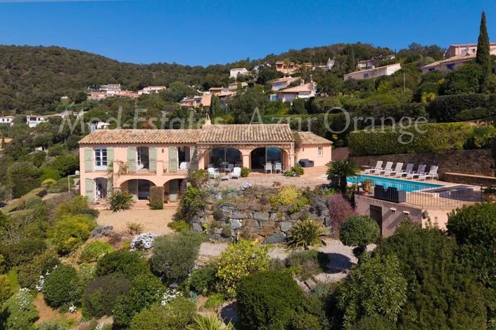 Image No.4-6 Bed House for sale