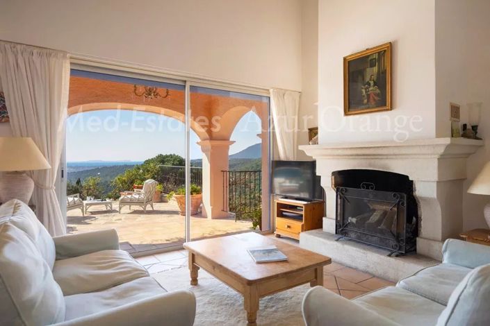 Image No.6-6 Bed House for sale