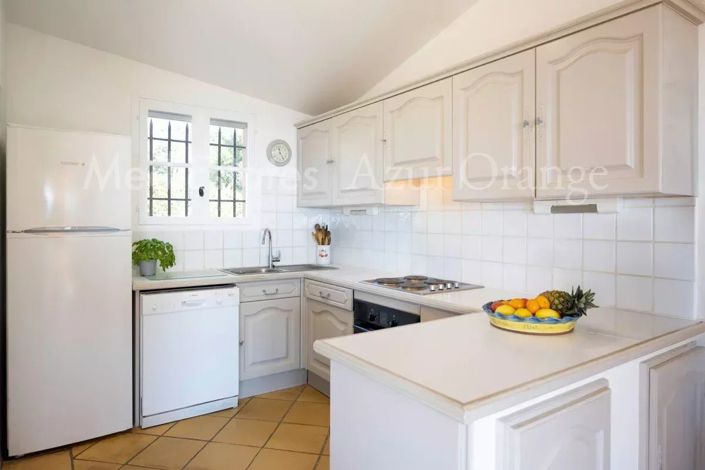 Image No.7-6 Bed House for sale