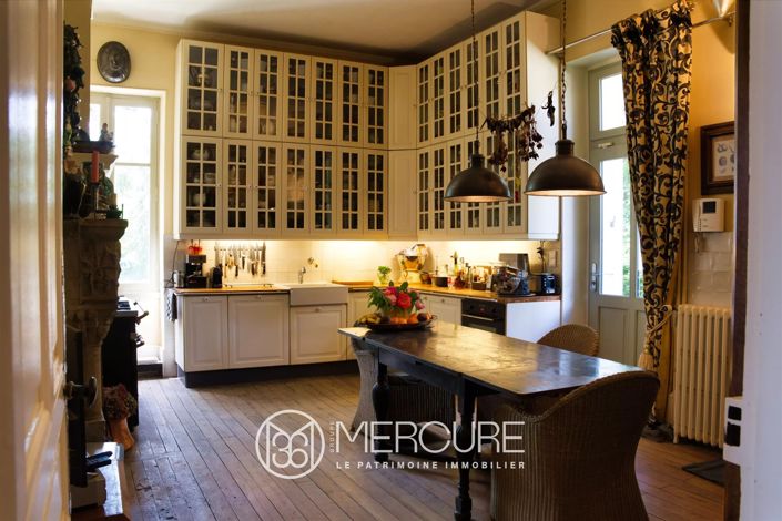 Image No.6-5 Bed House for sale