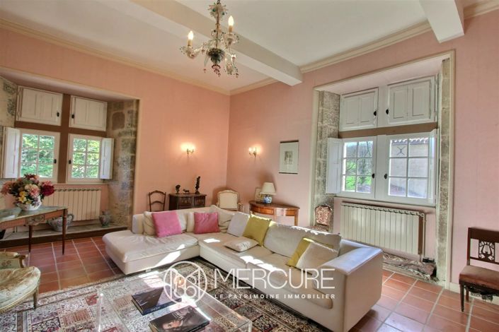 Image No.11-6 Bed House for sale