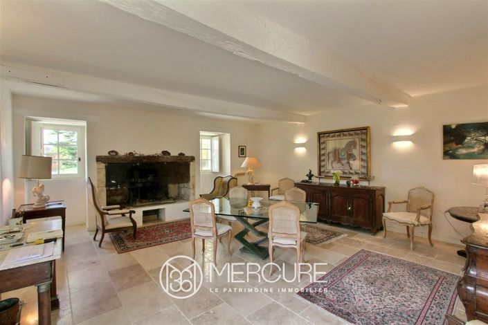 Image No.6-6 Bed House for sale