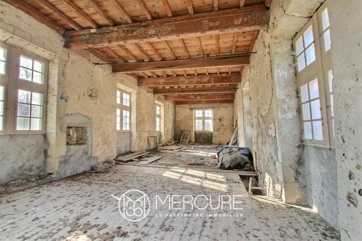 Image No.8-6 Bed House for sale