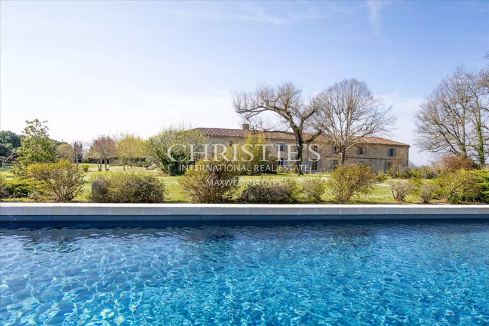 Image No.4-10 Bed Property for sale