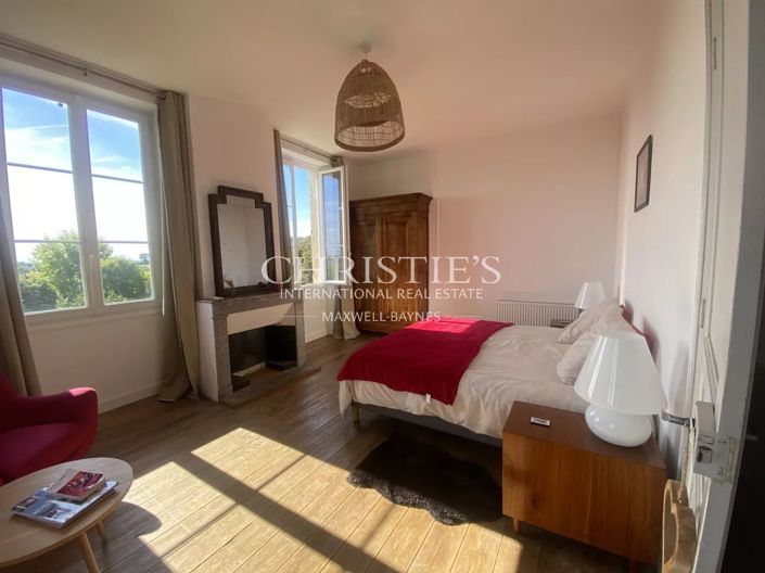 Image No.17-5 Bed House for sale