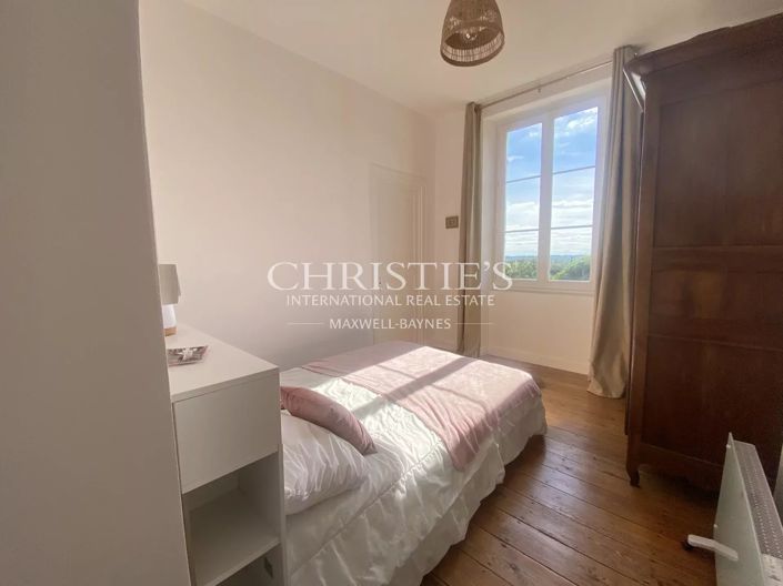 Image No.22-5 Bed House for sale