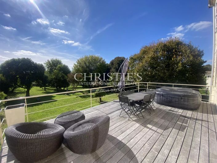 Image No.3-5 Bed House for sale