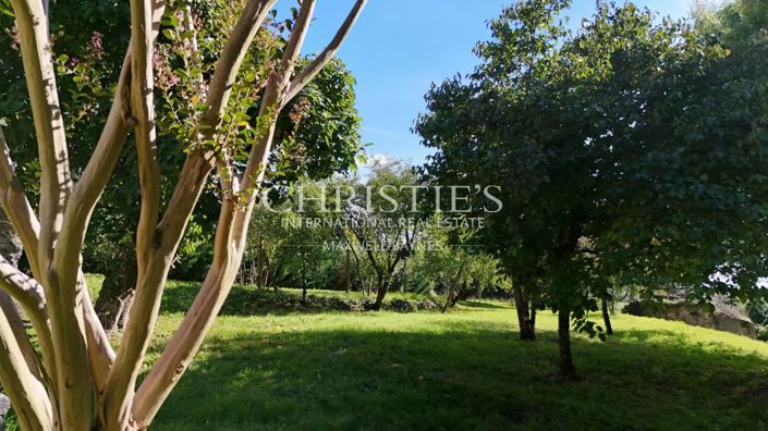 Image No.30-5 Bed House for sale