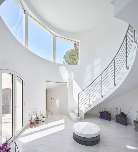 Image No.13-7 Bed House for sale