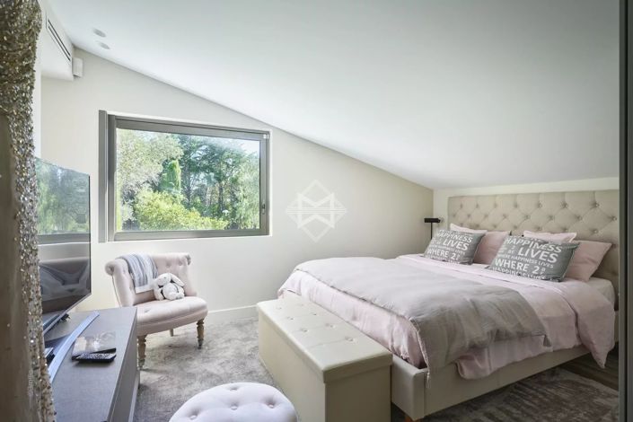 Image No.13-5 Bed House for sale