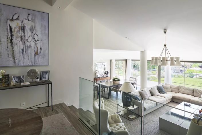 Image No.9-5 Bed House for sale