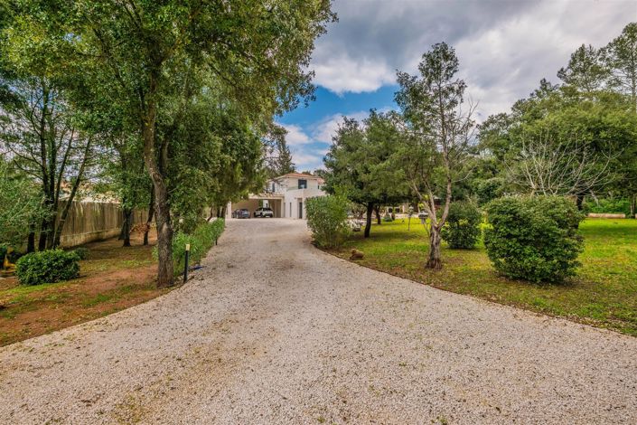 Image No.10-4 Bed House for sale