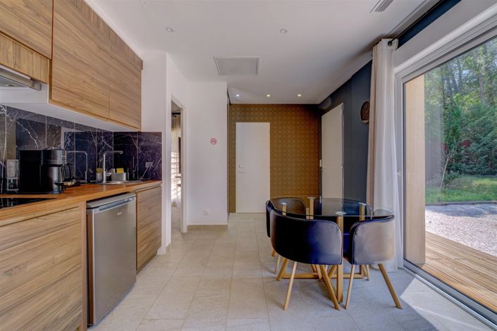 Image No.19-7 Bed House for sale