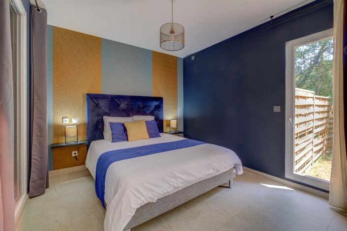 Image No.21-7 Bed House for sale