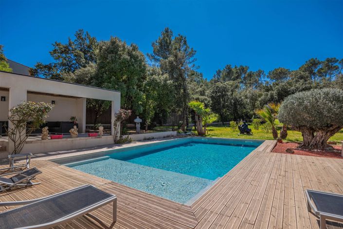 Image No.27-7 Bed House for sale