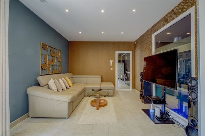 Image No.28-4 Bed House for sale