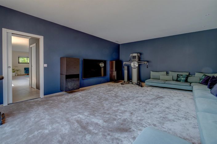 Image No.32-4 Bed House for sale