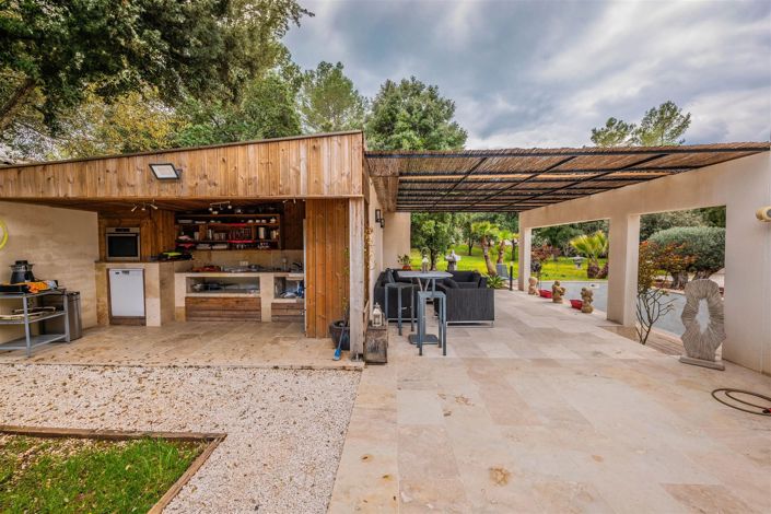 Image No.5-7 Bed House for sale