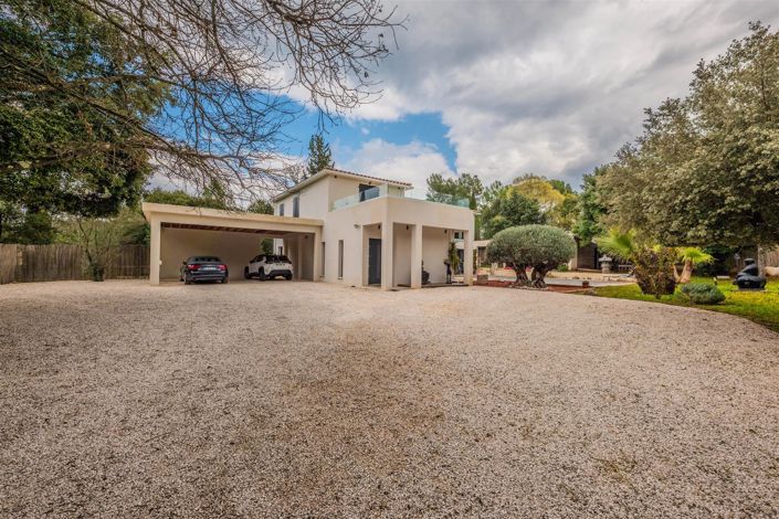 Image No.8-4 Bed House for sale