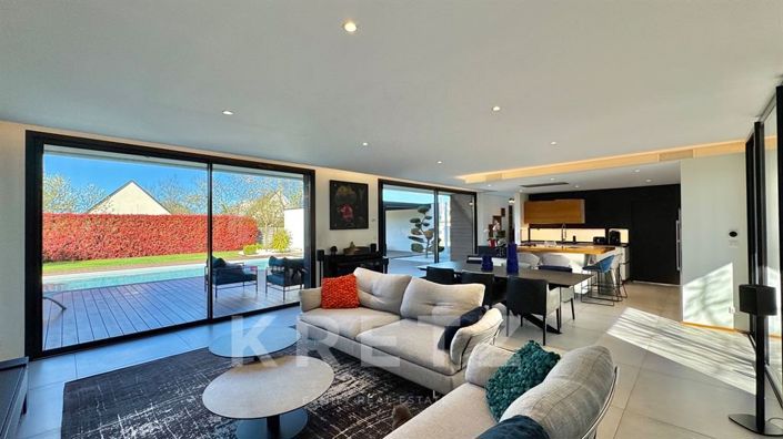 Image No.2-4 Bed House for sale