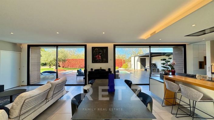 Image No.5-4 Bed House for sale