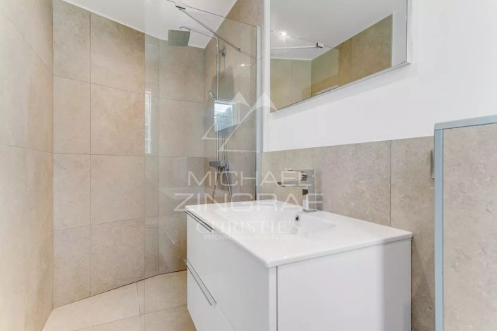 Image No.11-5 Bed House for sale