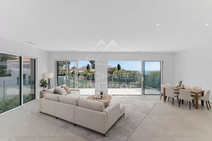 Image No.2-5 Bed House for sale