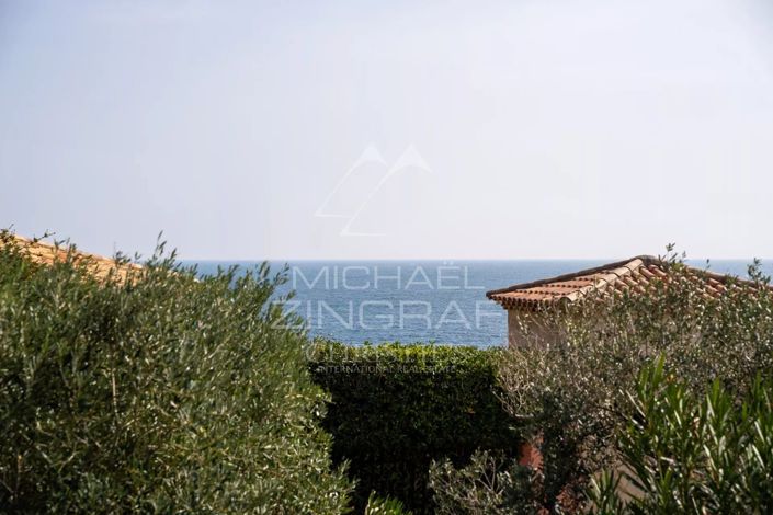 Image No.3-5 Bed House for sale