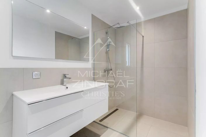 Image No.12-4 Bed House for sale