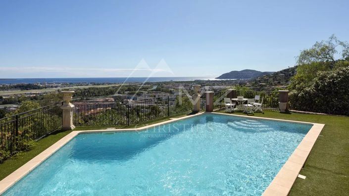 Image No.2-4 Bed House for sale