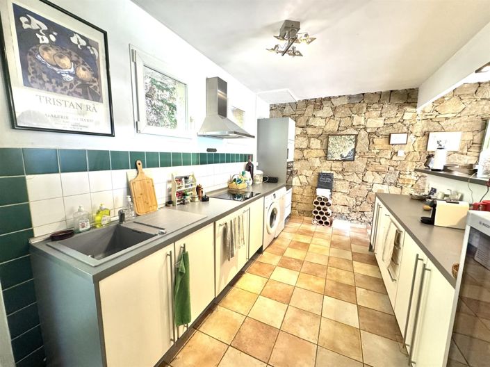 Image No.10-4 Bed House for sale