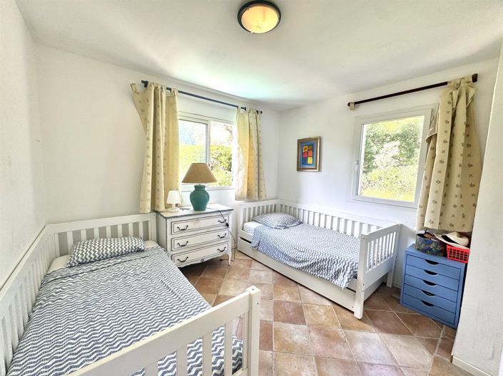 Image No.16-4 Bed House for sale