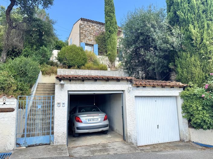 Image No.18-4 Bed House for sale