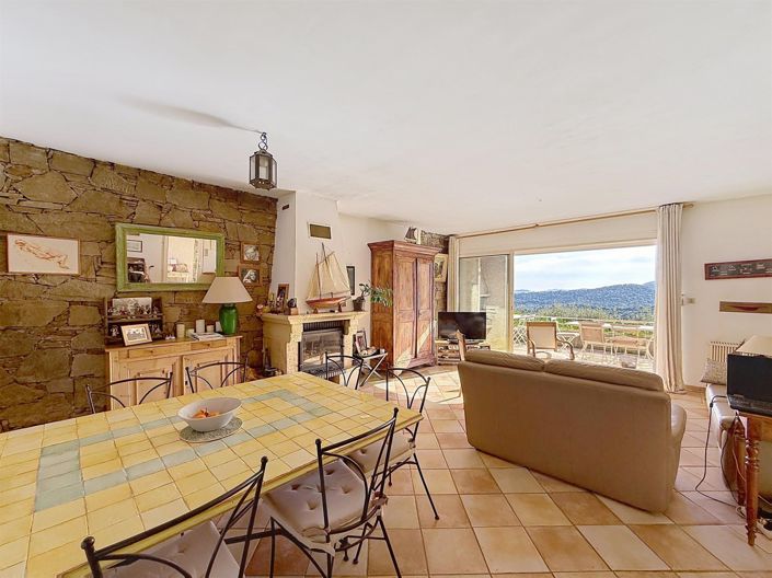 Image No.8-4 Bed House for sale