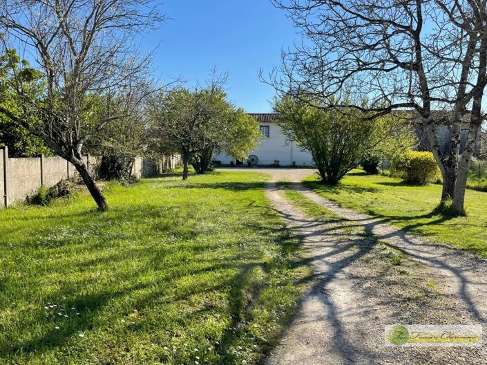 Image No.20-4 Bed House for sale