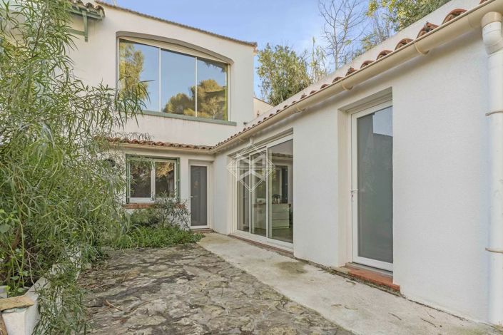 Image No.15-5 Bed House for sale