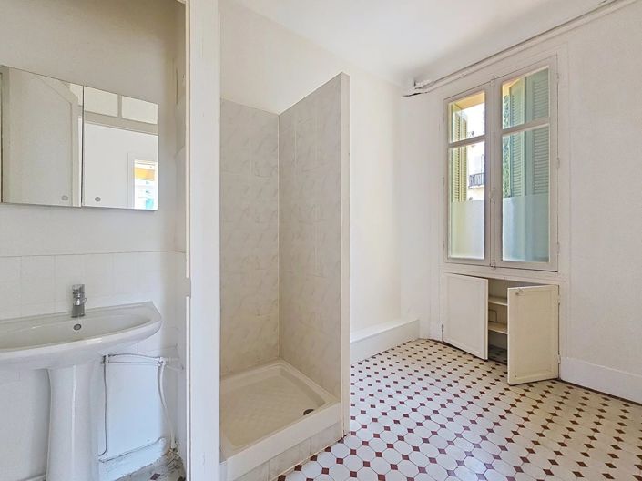 Image No.15-3 Bed Apartment for sale