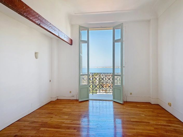 Image No.8-3 Bed Apartment for sale