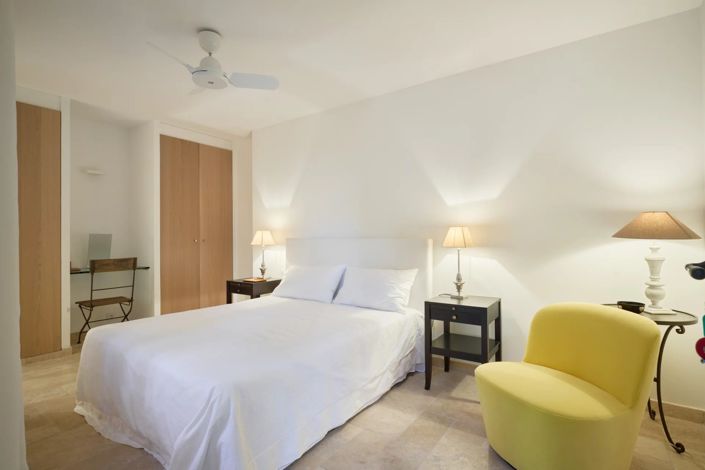 Image No.9-13 Bed House for sale