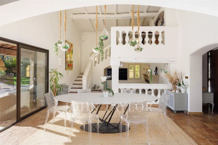 Image No.10-8 Bed House for sale